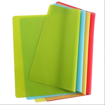 Stile di progettazione Nessun Indumento da tavolo in silicone Rettangolo antiscivolo 40x30cm Copertina di scrivania impermeabile