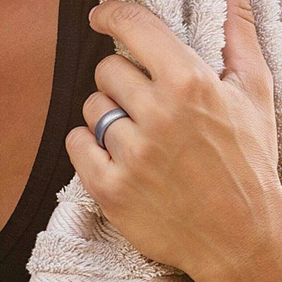 Anelli di nozze in silicone metallico flessibile con servizio di lavorazione del stampaggio