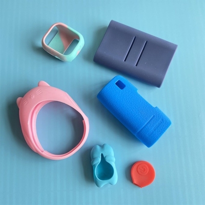 Servizio di lavorazione del stampaggio dei prodotti in silicone su misura con guscio di silicone protettivo