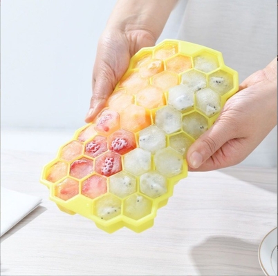 Fabbricanti di gelati sostenibili piatto a caldo pieghevole 37-cavità Honeycomb silicone Ice Tray con coperchio