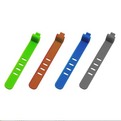 Parte stampata in gomma siliconica per stampaggio personalizzato MVQ per fascia per cavi regolabile multifunzionale