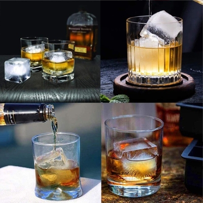 Stocked 4 6 8 cavità Silicone Ice Tray Mold con coperchio Grande forma quadrata Ice Cube Maker