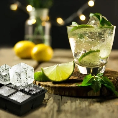 Stocked 4 6 8 cavità Silicone Ice Tray Mold con coperchio Grande forma quadrata Ice Cube Maker