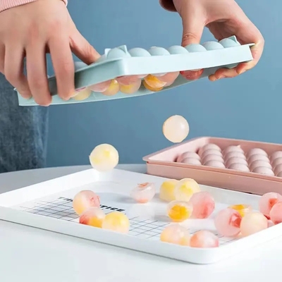 Materiale PP Tre dimensioni Eco-friendly Food Grade Silicone Ice Maker Ice Cube Tray Piccolo Ice Ball Maker Mold