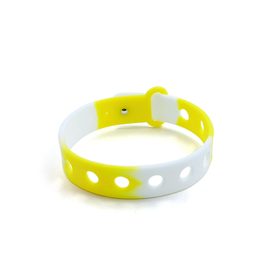 Braccialetto in silicone multi-colore personalizzato per bambini con buchi per incantesimi da stampaggio