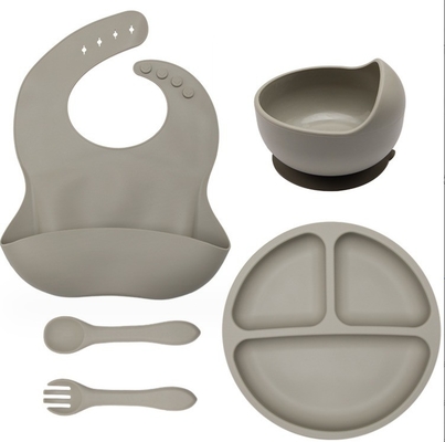 Set di piatti per bambini in silicone di qualità alimentare Set regalo per neonati più venduto senza stile di design