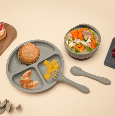 Set di piatti per bambini in silicone di qualità alimentare Set regalo per neonati più venduto senza stile di design