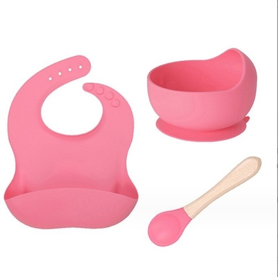 Prendi il tuo set di alimentazione in silicone, una scodella e un cucchiaio per il pasto del tuo bambino