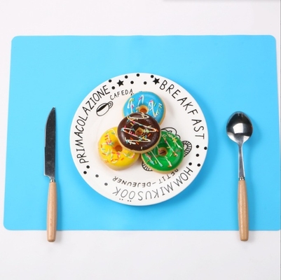 Stile di progettazione Nessun Indumento da tavolo in silicone Rettangolo antiscivolo 40x30cm Copertina di scrivania impermeabile