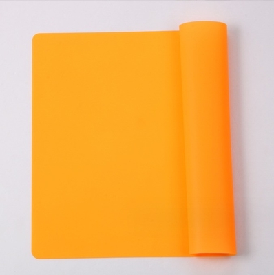 Stile di progettazione Nessun Indumento da tavolo in silicone Rettangolo antiscivolo 40x30cm Copertina di scrivania impermeabile