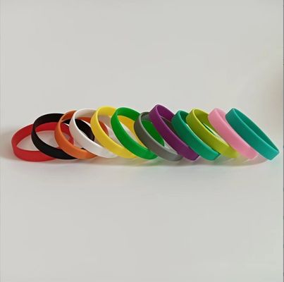 Servizio di stampaggio Pieghevole in colore riempito di silicone con logo